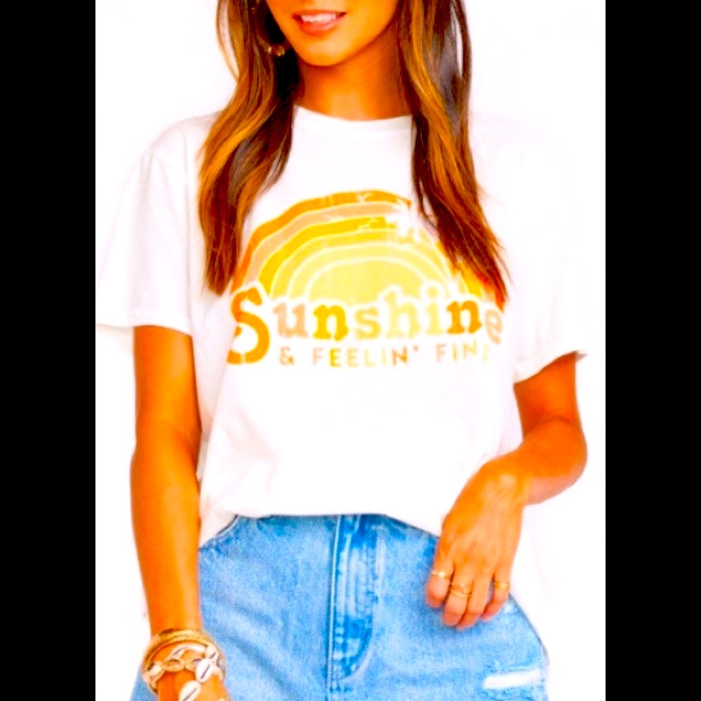 Vintage Style SUNSHINE & FEELIN’ FINE ☀️ Distressed Cream Short Sleeve T-Shirt
